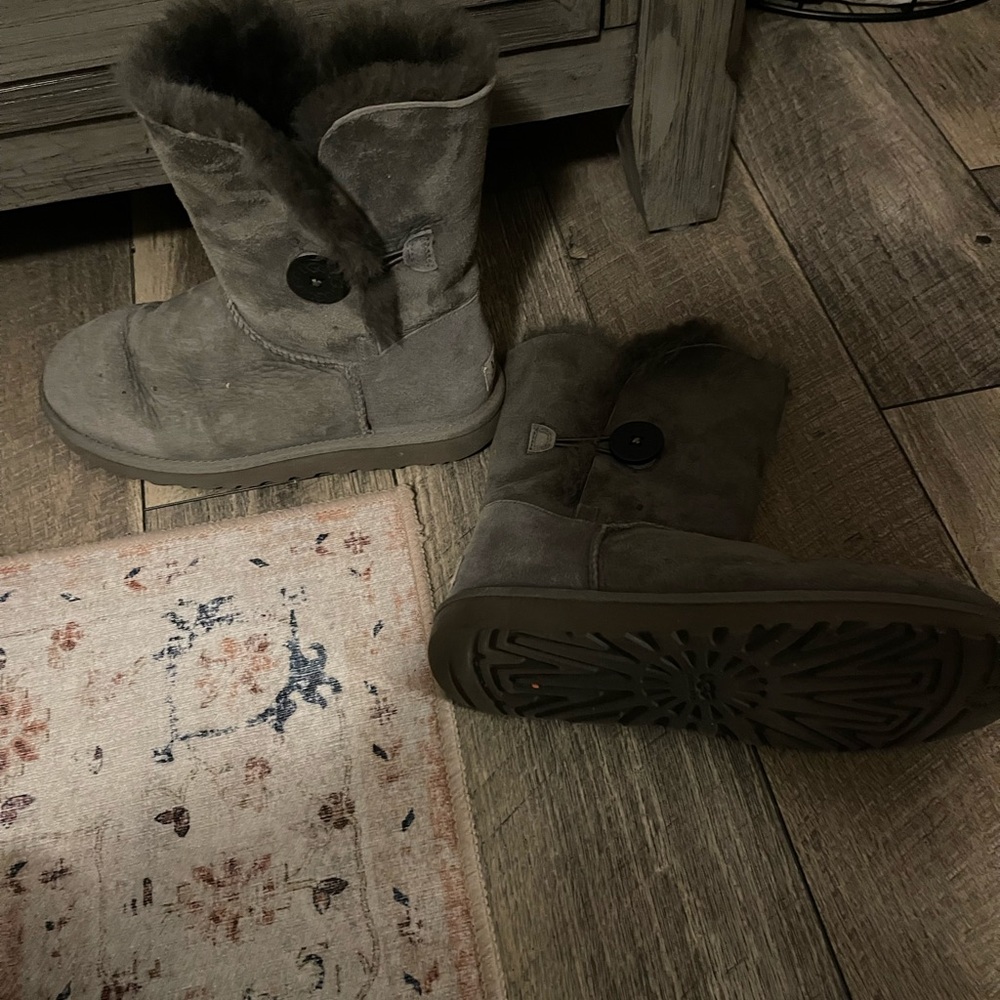Gray Ugg - image 1
